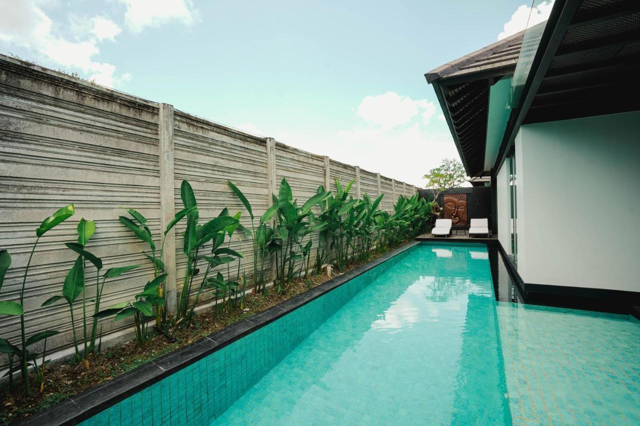 Javana Royal Villas Seminyak Exterior foto